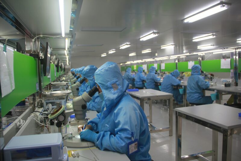 Manufacturing Success: Essential Equipment Selection Guide